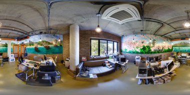 Minsk, Beyaz Rusya - 31 Ekim 2015: Panorama iç teknik destek odanın modern Çin tarzında coworking. Tam 360 tarafından 180 derece seamless panorama equirectangular küresel projeksiyon.