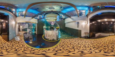 Minsk, Beyaz Rusya - 21 Eylül 2012: Panorama iç lüks saatleri Casino neon ışık ile. Tam 360 tarafından 180 derece sorunsuz küresel panorama equirectangular projeksiyon