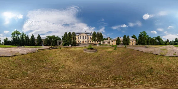 360 Grad Rundumblick Der Nähe Des Verlassenen Hofschlosses Mit Gespenst — Stockfoto