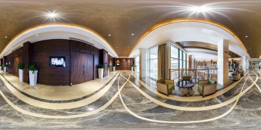 Minsk, Beyaz Rusya - Ağustos, 2017: sorunsuz küresel panorama 360 açılı görünüş iç Oda Salon saatleri modern lüks otelin equirectangular eşit uzaklıkta projeksiyon içeride tam. VR içeriği