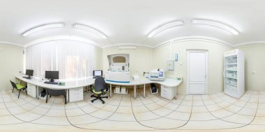 Grodno, Belarus - Nisan 2, 2017:360 panorama içinde iç modern araştırma tıbbi laboratuvar. Tam 360 derecelik açı görünümü seamless panorama equirectangular küresel eşit uzaklıkta projeksiyon