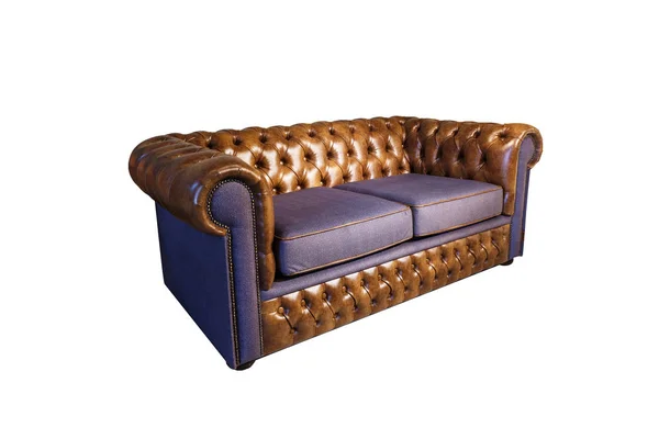 Ciemny Brązowy Skórzany Sofa Chester Styl Dla Elity Loft Wnętrza — Zdjęcie stockowe