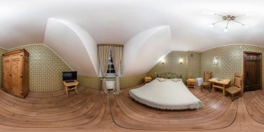 Grodno, Belarus - 13 Ekim 2015: Panorama 360 tatil evde modern yatak odası iç görüş açısı. Eşit aralıklı dikdörtgen küresel eşit uzaklıkta projeksiyon tam 360 derece seamless panorama.