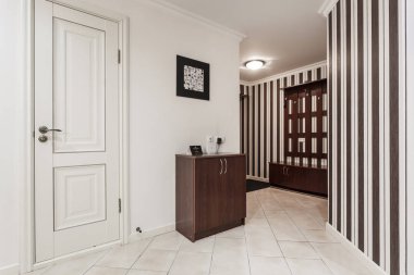 Minsk, Beyaz Rusya - 8 Aralık 2017: İç loft daire daire minimalist tarzı modern mutfak