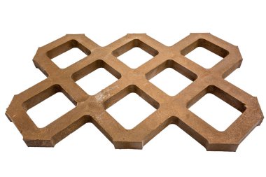 Beyaz arka plan üzerinde izole geri dönüşümlü plastik atık yapılan Eko-otopark kaldırım döşeme