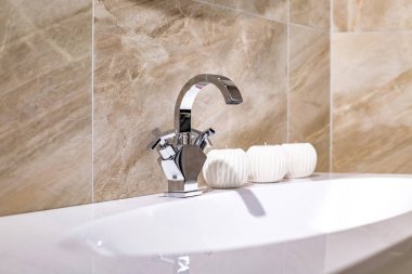 Mum pahalı loft Banyo Bataryası ile lavabo musluk suyu