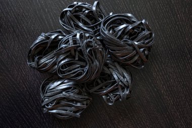 mürekkepbalığı Mürekkepli Siyah makarna. Kalamar mürekkebi ile durum buğday irmik makarna