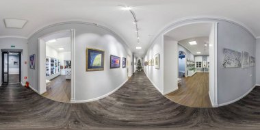 Grodno, Belarus - Aralık, 2018: tam sorunsuz küresel panorama 360 derece açılı görünüş iç Çağdaş Sanat Galerisi equirectangular projeksiyon. VR içeriği