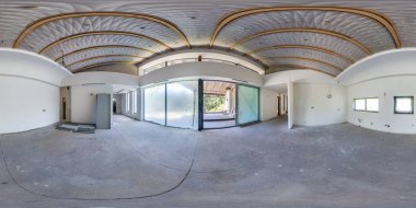 Tamir edilmeden boş oda. tam dikişsiz küresel hdri panorama 360 derece açı görünümü equirectangular projeksiyon panoramik pencereler ile beyaz loft odanın iç. Vr Ar içeriği için hazır