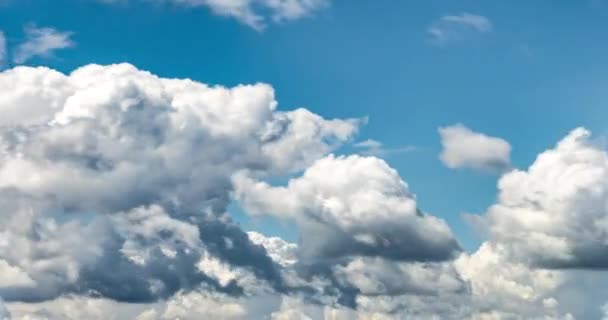 Time Lapse Clip Diversi Strati Nuvole Ondulate Morbide Cumulo Ricci — Video Stock