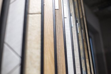 Grodno, Beyaz Rusya - Haziran 2019: iç modern seramik karo ve doğal taş dükkanı