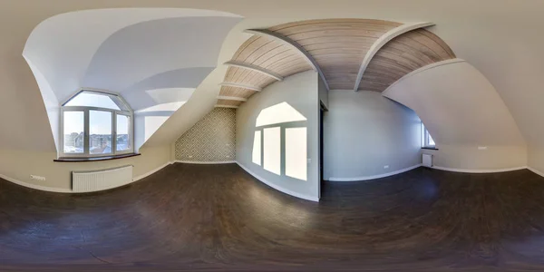 Habitación vacía sin muebles. completo sin costura esférica hdri panorama 360 grados en el interior de la habitación loft blanco en proyección equirectangular. listo para contenido VR AR — Foto de Stock