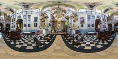 Lviv, Ukrayna - Ağustos 2019: Tam küresel dikişsiz hdri panorama 360 derece içinde equirectangular projeksiyon, Zenith ile Vr Ar içerik Padua Anthony eski gotik uniate kilisenin iç