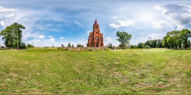 zenith ve nadir, Ar Vr içeriği ile equirectangular projeksiyon meryem yükselişinin neo gotik katolik kilisesi yakınında tam sorunsuz küresel hdri panorama 360 derece açı görünümü