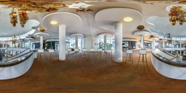 Druskeninkai, Litvanya - Ağustos 2019: Tam küresel dikişsiz hdri panorama 360 derece oda nın iç içinde equirectangular projeksiyon boş şelatile. Sanal sergi için resim maket