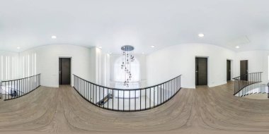 Minsk, Beyaz Rusya - Ağustos, 2018: tam sorunsuz küresel hdri panorama 360 derece açı görünümü koridorun iç merdiven ve equirectangular projeksiyon modern dairelerde büyük lamba ile, Vr içerik