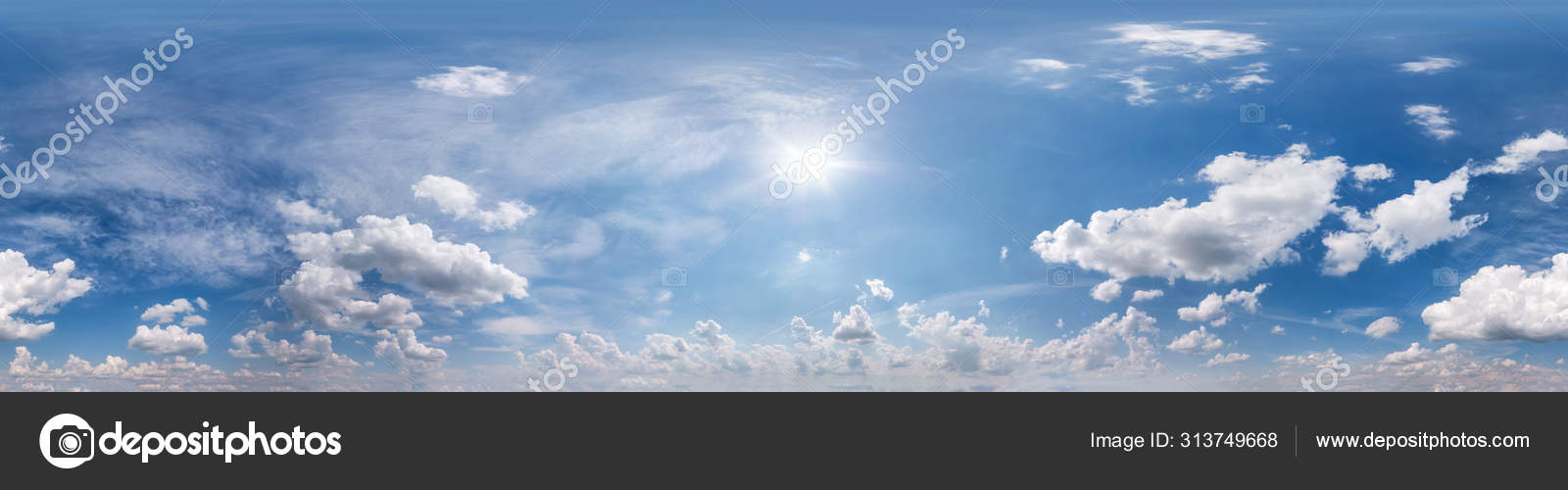 Céu azul com nuvens cumulus como panorama hdri 360 sem costura com