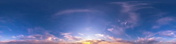 日落前的深蓝色天空点缀着美丽的云彩 无缝洞全景360度透视与天顶用于3D图形或游戏开发 如天空穹顶或编辑无人机射击 — 图库照片