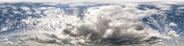 Céu Azul Com Belas Nuvens Escuras Antes Tempestade Panorama Hdri — Fotografia de Stock
