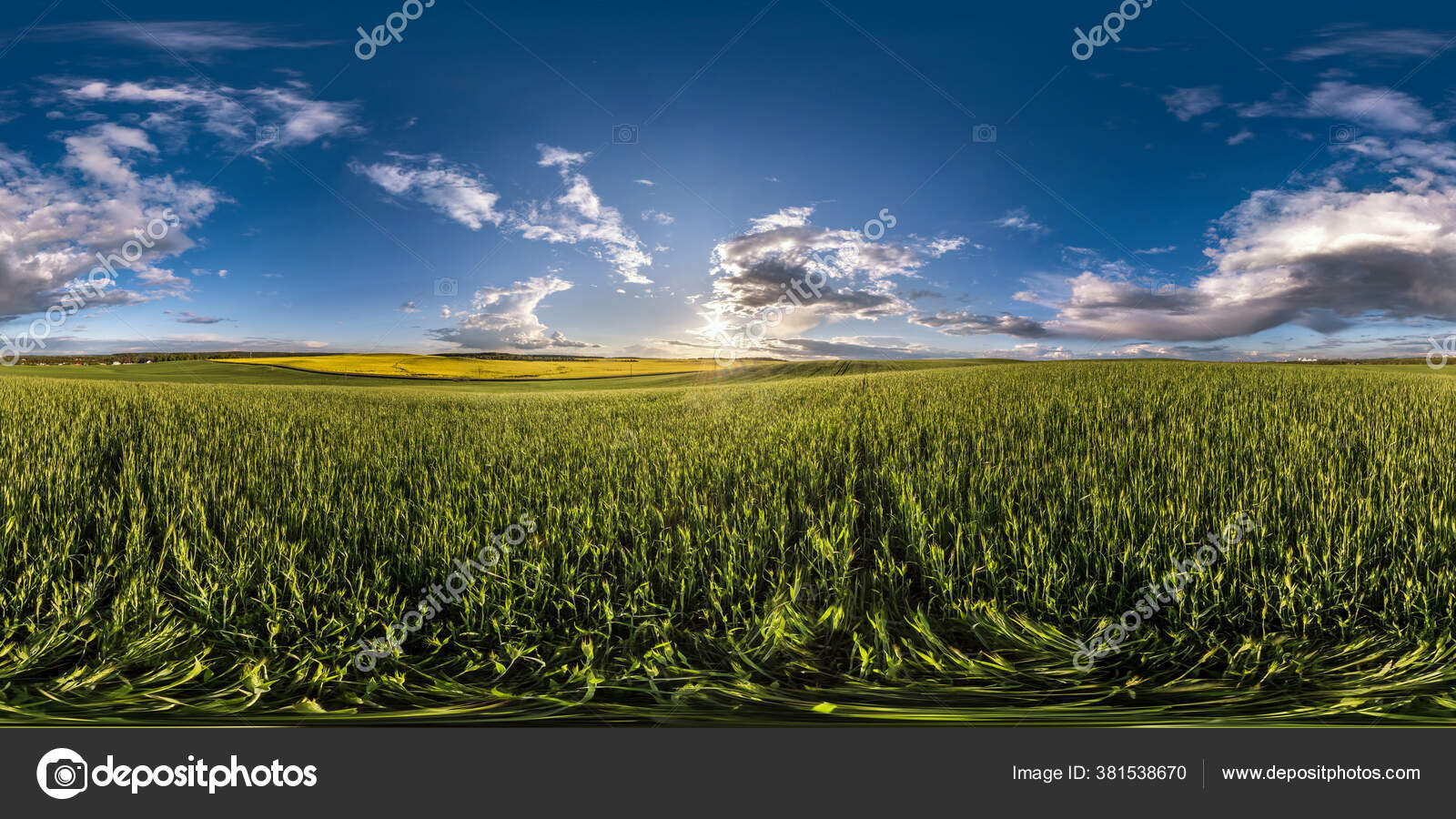 Céu Do Pôr Do Sol Com Nuvens Da Noite Como Vista Panorâmica Hdri