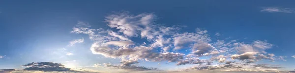 Céu Azul Com Belas Nuvens Fofas Sem Chão Panorama Hdri — Fotografia de Stock