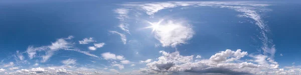 Blauwe Lucht Met Prachtige Pluizige Wolken Zonder Grond Naadloze Hdri — Stockfoto