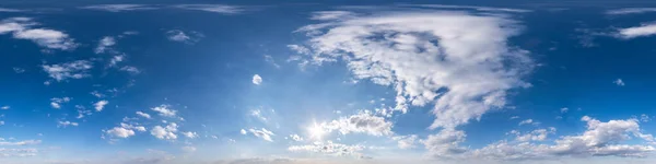 Céu Azul Com Belas Nuvens Cúmulos Fofos Panorama Hdri Sem — Fotografia de Stock