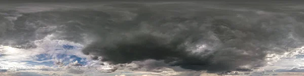 Cielo Oscuro Con Hermosas Nubes Negras Antes Tormenta Panorama Hdri — Foto de Stock