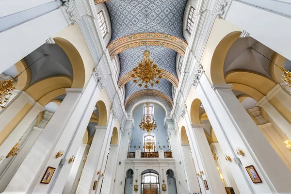 Vitebsk Belarus Agosto 2019 Cúpula Interior Olhando Para Teto Igreja — Fotografia de Stock