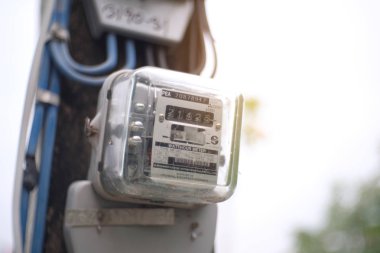 Güç kullanımını ölçme elektrik metre kadar kapatın