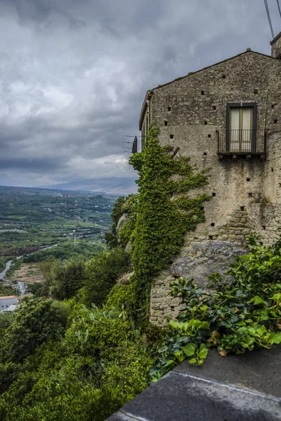 Vista Della Vecchia Casa Città Sulla Montagna — Foto Stock