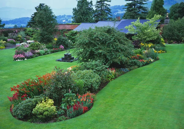 Aerial View Colourful Flower Island Beds Lawn Country Hous — Stock Photo, Image