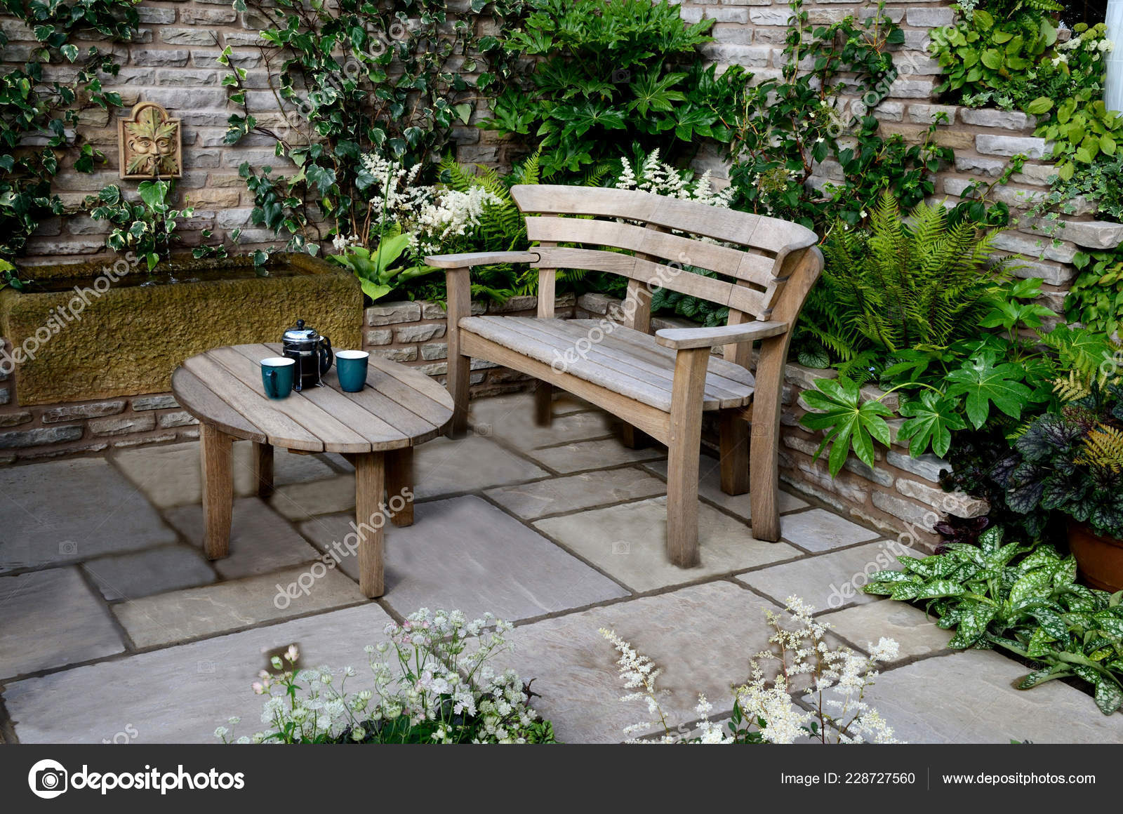 Contemporary Garden Terraced Area Stylish Wooden Furniture Stock