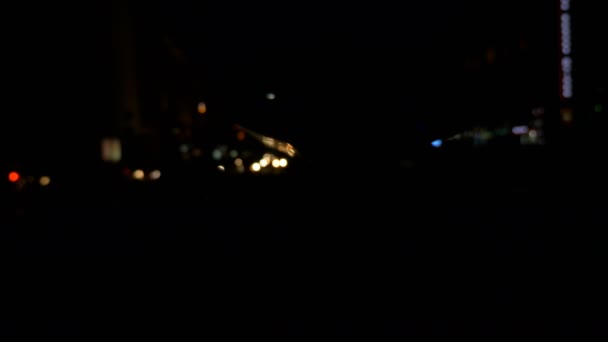Полицейские фонари на машине ночью. Крупный план — стоковое видео