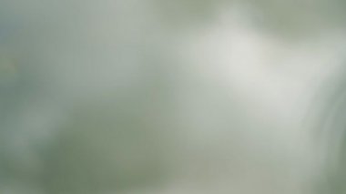 çok bulanık açık gri dalgalar yakın arkaplanı hareket ettirir