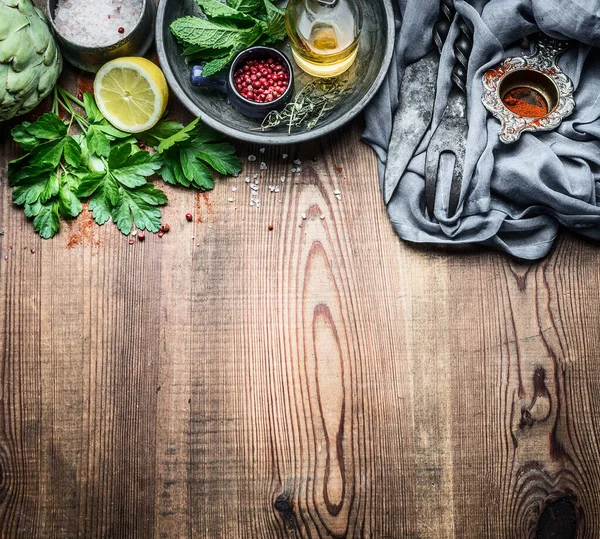 Acondimento Fresco Condimento Ajuste Alimentos Fondo Mesa Cocina Rústica Preparación —  Fotos de Stock