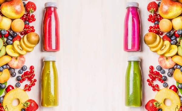 Red Pink Green Yellow Smoothies Juices Beverages Bottles Various Fresh — Stock Photo, Image