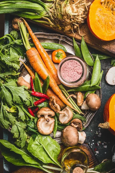Cozinha Vegetariana Limpa Com Legumes Colheita Orgânicos Abóbora Vista Superior — Fotografia de Stock