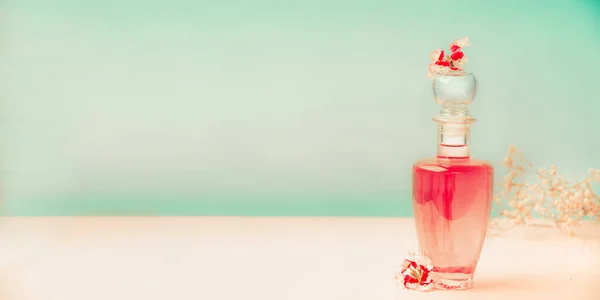 Rosa Botella Cosmética Con Producto Para Cuidado Piel Perfume Con — Foto de Stock