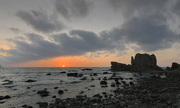 Amanecer en Cala Embarcadero de Almera