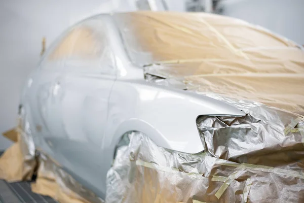 Kızıl ötesi ısıtıcı lambasıyla boya spreyi Booth Otomotiv. İyileştirme Işığını Çiz