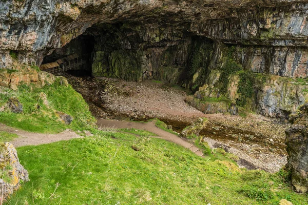 Вход Пещеру Смоо Близ Дёрнесса Шотландия Весенний Сезон — стоковое фото