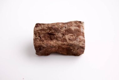 Boksit mineral Ayrıca dünyanın ana alüminyum cevheri beyaz arka plan üzerinde potansiyel ekonomik Alüminyum için