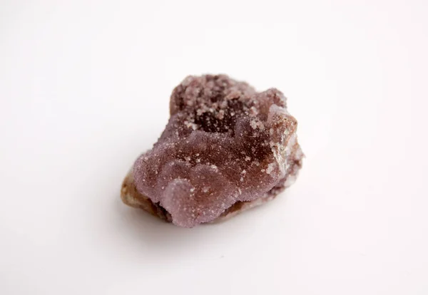 Nyers lila ametiszt kő kristály ametista ezoterikus — Stock Fotó