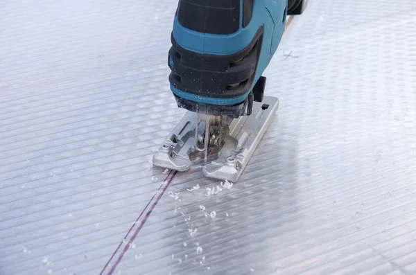 Kesme makinesi yapboz ile polikarbonat levha kesme