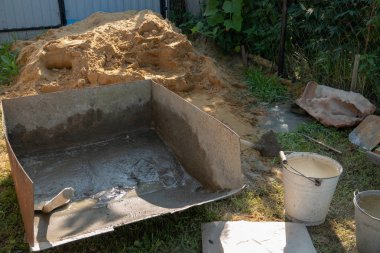 Tank inşaat uygulamak için bir çimento karıştırma.