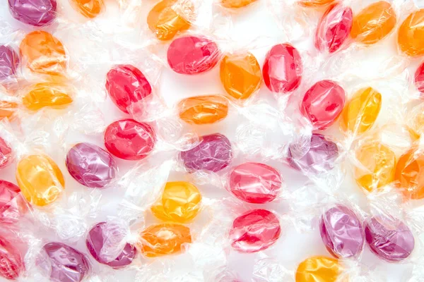 Çok renkli kristal şeker yakın plan..