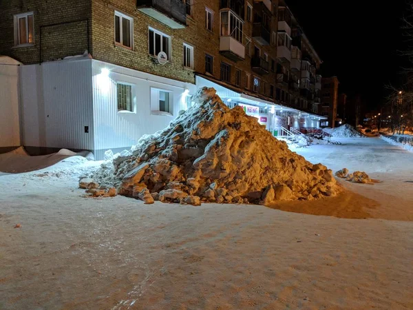 Rus soğuk ve kar kış