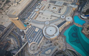   Dubai 'deki 525 metrelik Burç Kalifa kulesinden görüntü   