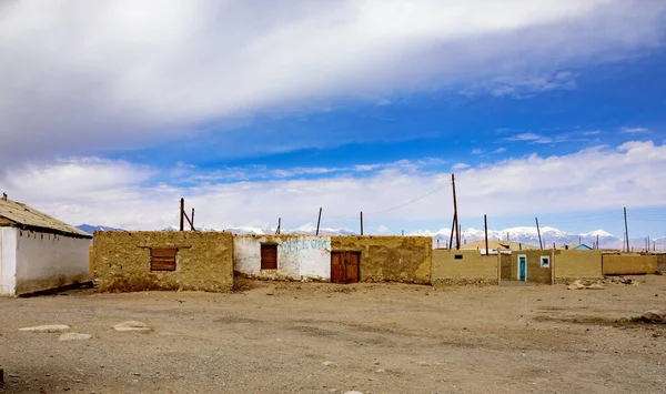 Insediamento Post Apocalisse Karakol Lago Montagne Deserto — Foto Stock